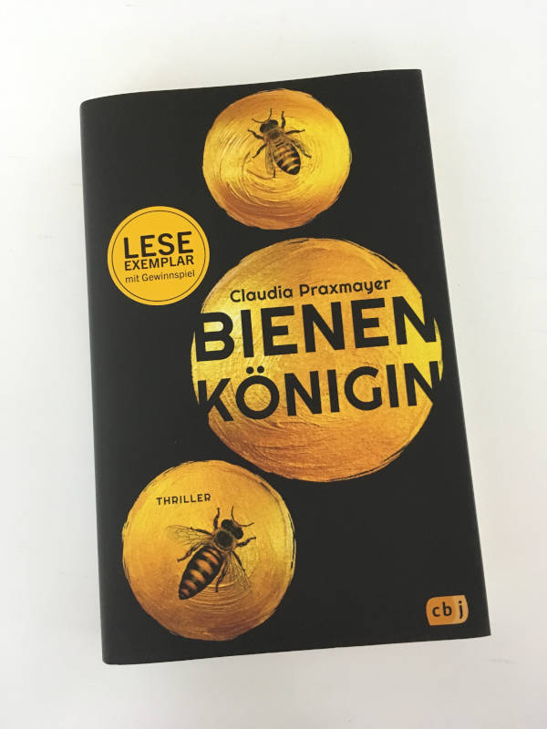 „Bienenkönigin“ von Claudia Praxmayer