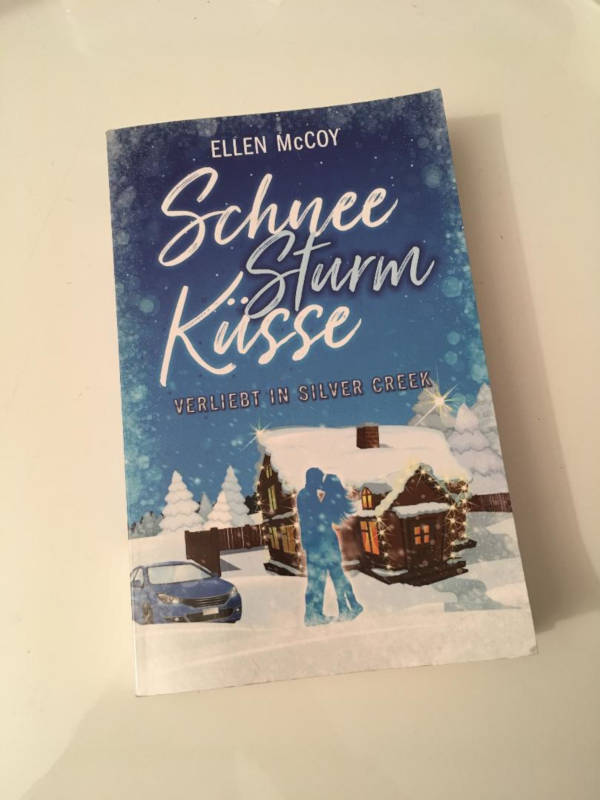 „Schneesturmküsse – Verliebt in Silver Creek“ von Ellen McCoy